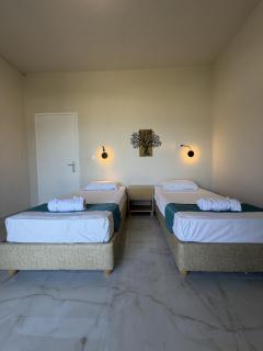 Penelope - Luxury Sea Front Studio - 3