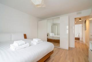 Canal View House - 2BR with Garden & Parking - 1