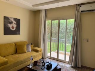 Zayed Elite Retreat pool, garden & breeze - 7
