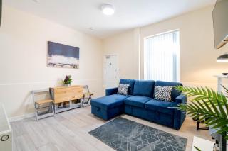 3 Bedroom House in Rishton by Eason Stays, Great Location Near Shops & Transport - 1