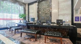 CP Peninsula Hotel - 1