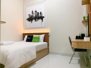 Urbanview Hotel The Little Social Yogyakarta - 8