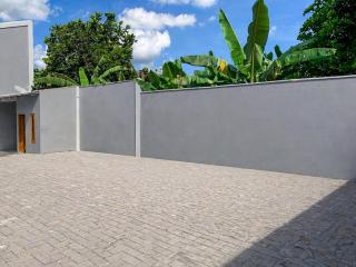 Urbanview Hotel The Little Social Yogyakarta - 3
