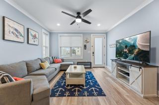Cozy Shoregri La! - Beach block! - 6