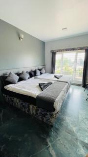 Pentoz Hotels Boutique Stay Near Botanical Garden Ooty - 1