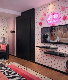 Studio Superstar - 8