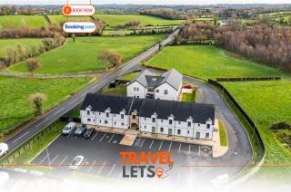 Homestead Hillsborough By Travel Lets Short Term Rental Agency Hillsborough Featuring Apartments, Double Suites & Triple Suites - 0