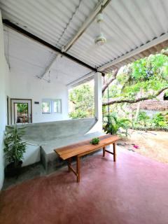 Charlie House - 8