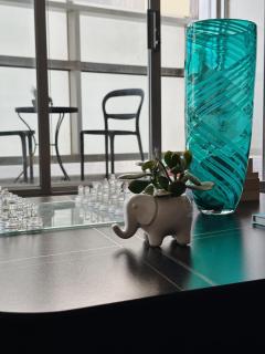 Port Melbourne Luxe Escape 2BR, 2BA, Pool, Balcony - 5