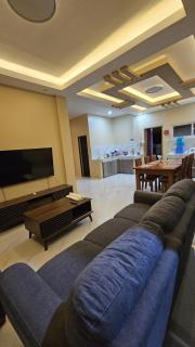 BatsonBHouse - 2