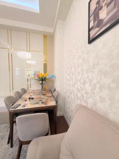 Boulevard Premium 3-Room Suite - 4