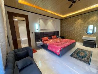 ZenRoofs- 5BHK Private Villa - Dehradun - 1