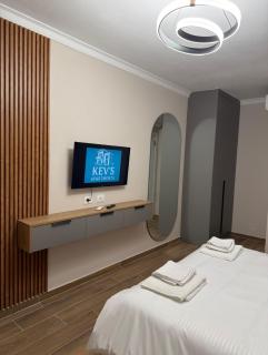 Kev's Apartments one - 6