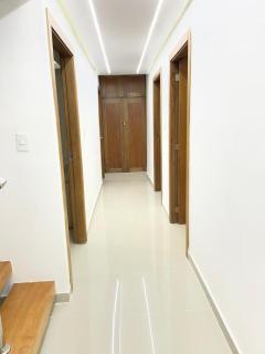 Spacious 4BR Penthouse Patio Perfect for Groups - 4