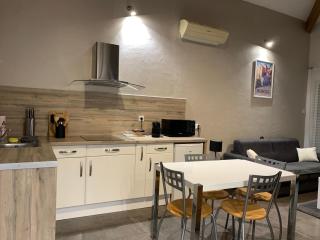 LE SIGOU - Studio avec chambre sur Mezzanine, Jardin et parking sécurisé - 8