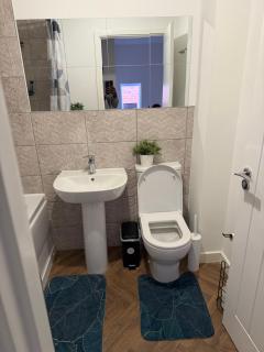 Well maintained double room with exclusive toilet and bath - 2