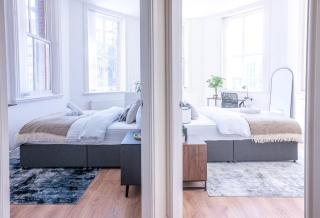 Modern 2 Bedroom flat / Free parking / Sleeps 6 - 7