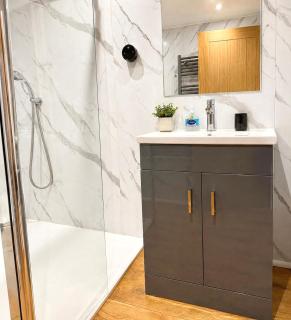 Prime York City Centre Apartment Near Train Station and York Minster - 7