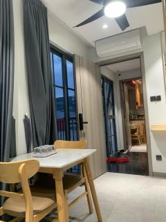Serenity Hotel Near Tan Son Nhat Airport - 4