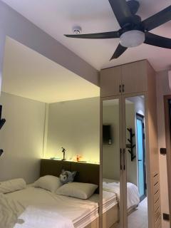 Serenity Hotel Near Tan Son Nhat Airport - 2