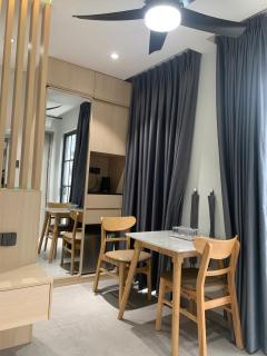 Serenity Hotel Near Tan Son Nhat Airport - 1