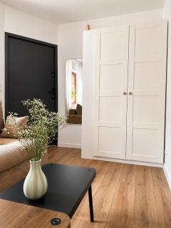 Sunny Corner - 1
