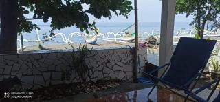 Blue house - 8
