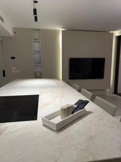 AH - Port TLV Luxury Apartment - 5