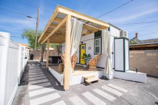 The Frida Tiny House-Hot Tub-Pet Friendly-No Pet Fee! - 0