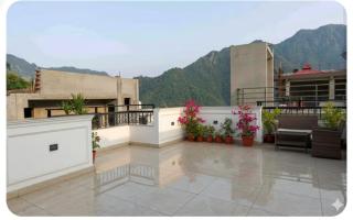Modern Luxury 2BHK APT Laxman Jhulla Beach WaterFall Tapovan - 0