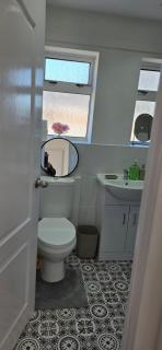 2 Rooms available in a 4 bedroom shared house - 7