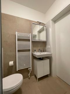 New quiet apartment with a large terrace and private parking - 3