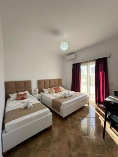 Seli's White Villa - 1