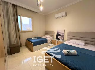 Spacious 3BR Chalet in Hacienda Bay - 3