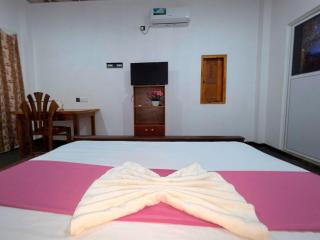 Charlie House - 1