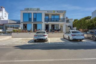 Sunrise Beachfront Residence II - 9