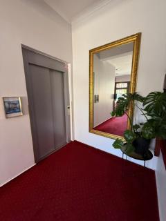 Hotel Aleksander - 3