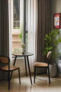 Urban Grey Studio I The Tresor D4 - Modern Cozy Escape - 8