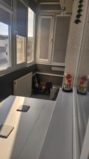 Modern Family Apartment, Free Parking, Balcony, Sleeps 5 - 1