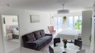 Skyline Retreat at Pantages, 42nd Floor Views - 5