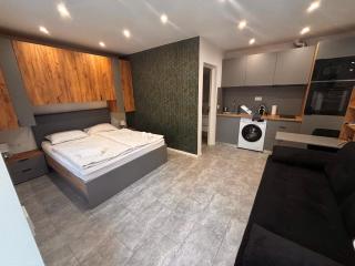 Szűcs Apartman - 0
