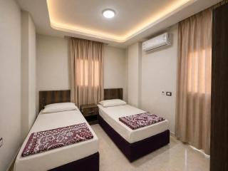 Amwaj Fayrouz - 1