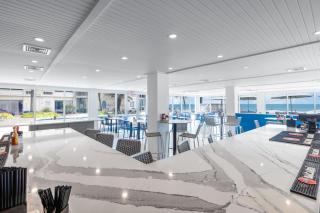 Enchanting Atlanic View Oceanfront King Room 7th Fl - 9