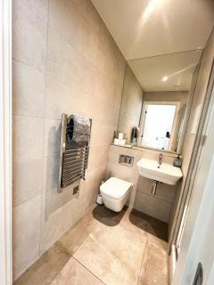 Broadway Market & London Fields Modern 2BR - 6