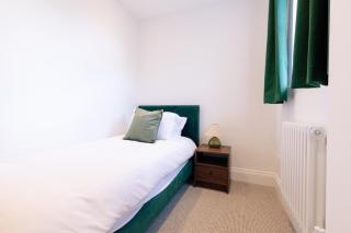 The Spa Town Loft - 3