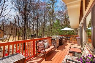 Hot Tub & Fire Pit 1 Min to Lake - 5