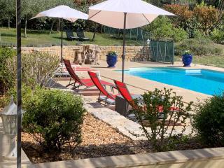 Villa tout confort, superbe vue dégagée, piscine chauffée, raccdt fibre - 3