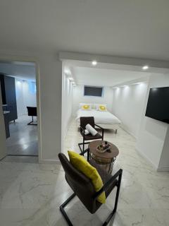 Luxury Suite with Jacuzzi - 6