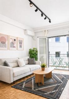 Cozy & Stylish Apartment with Balcony Netflix Near Metro - 1