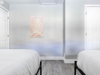Tranquil 4-bedroom house with heated pool and spa in Fort Lauderdale - 6